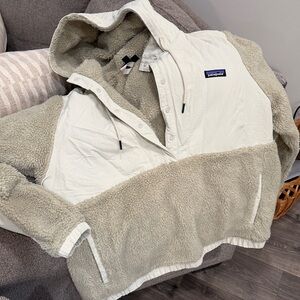 Patagonia Cream and Brown Sherpa Hooded Coat XL